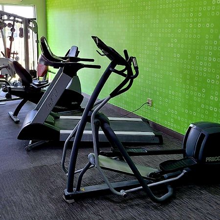 ラ キンタ イン&スイーツ ミッドランド ノース エクステリア 写真